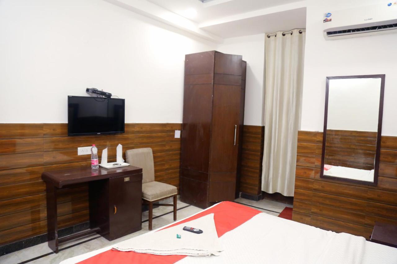 Aerocity Hotel Jindal Palace Delhi- A Well Hygiene Property"All Staff Vaccinated " New Delhi Eksteriør bilde