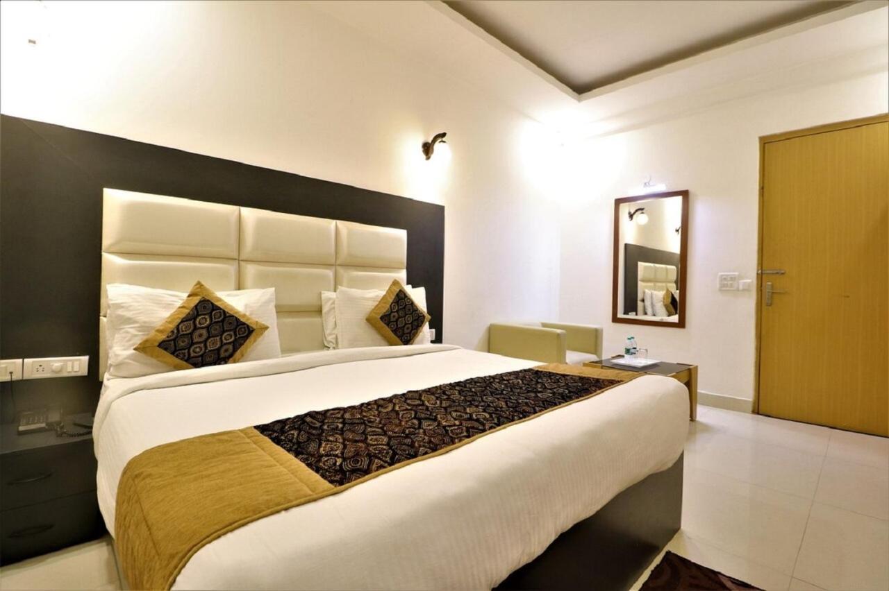 Aerocity Hotel Jindal Palace Delhi- A Well Hygiene Property"All Staff Vaccinated " New Delhi Eksteriør bilde