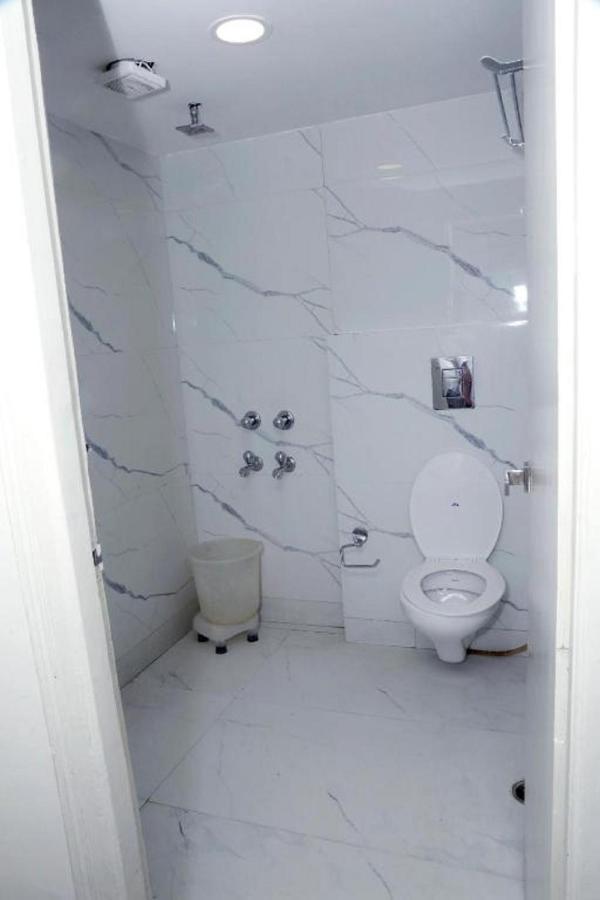 Aerocity Hotel Jindal Palace Delhi- A Well Hygiene Property"All Staff Vaccinated " New Delhi Eksteriør bilde